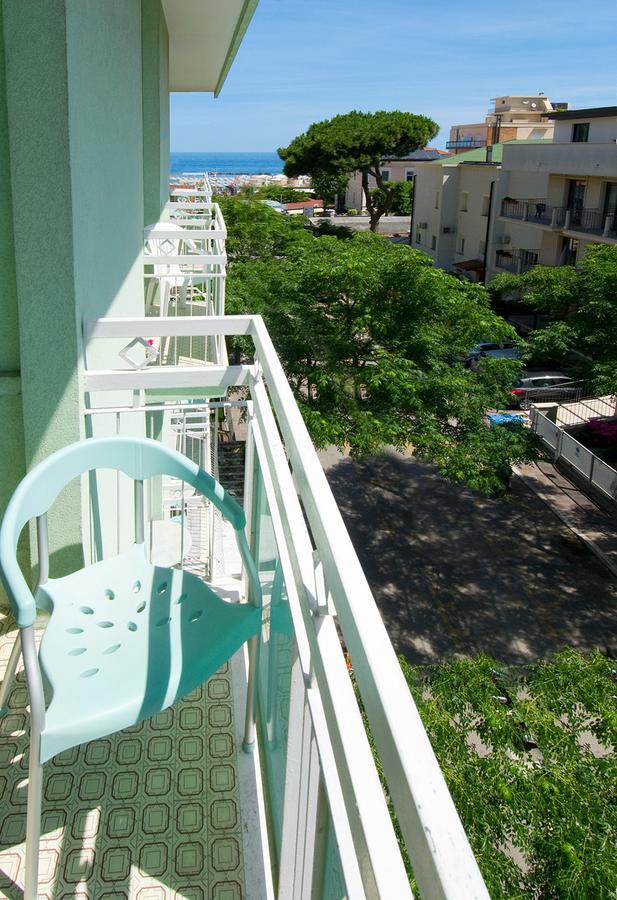 Hotel Ferrara カットーリカ エクステリア 写真