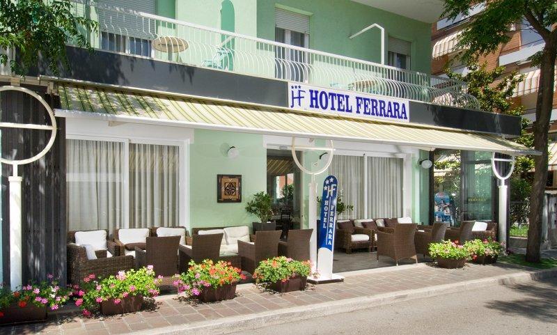 Hotel Ferrara カットーリカ エクステリア 写真