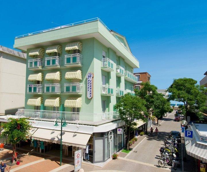 Hotel Ferrara カットーリカ エクステリア 写真